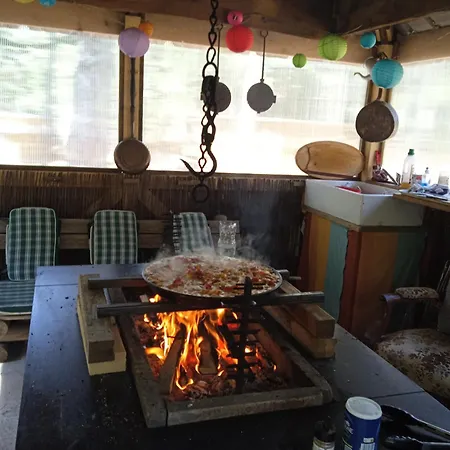 Hibou 1 Couchage En 140 Domaine De La Mamounette Champclause